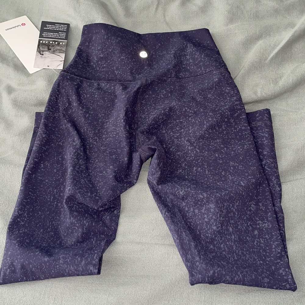 Lululemon - Picture 3 of 3